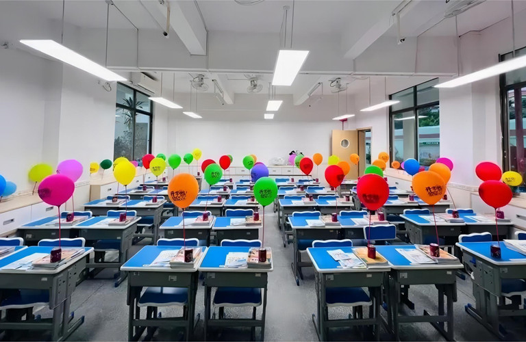 SUNFLY智慧教育照明 | 給16000名師生的特殊開(kāi)學(xué)禮物